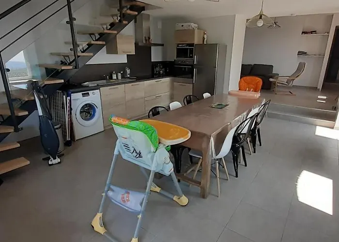 La Maison De Léobin Hébergement de vacances